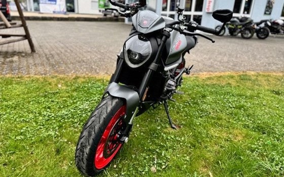 Gebrauchtmotorrad Ducati Monster + - Bild 3