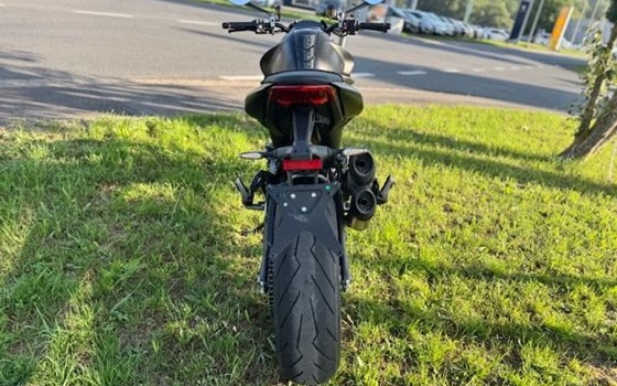 Gebrauchtmotorrad Ducati Monster 1000 Dark - Bild 11