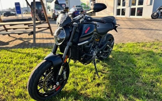 Gebrauchtmotorrad Ducati Monster 1000 Dark - Bild 2
