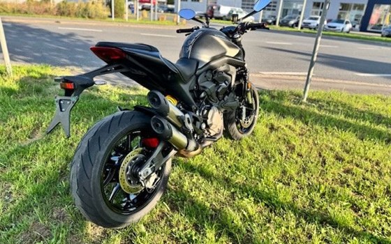 Gebrauchtmotorrad Ducati Monster 1000 Dark - Bild 9