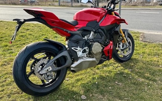 Gebrauchtmotorrad Ducati Streetfighter V4 S - Bild 8