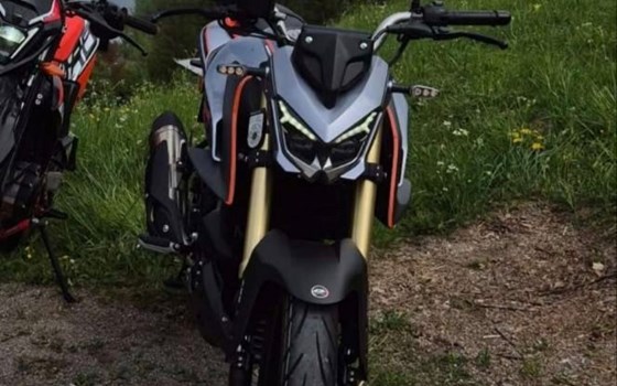 Gebrauchtmotorrad QJ Motor SRK 125 S - Bild 2