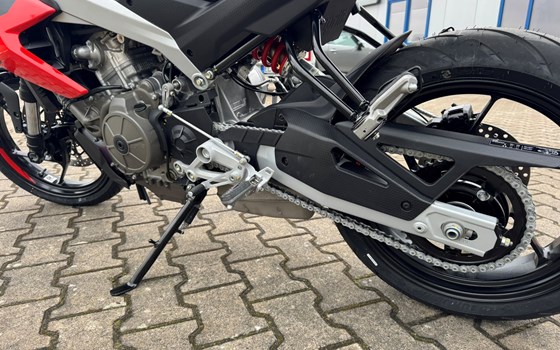 Neufahrzeug Aprilia Tuono 457 - Bild 4