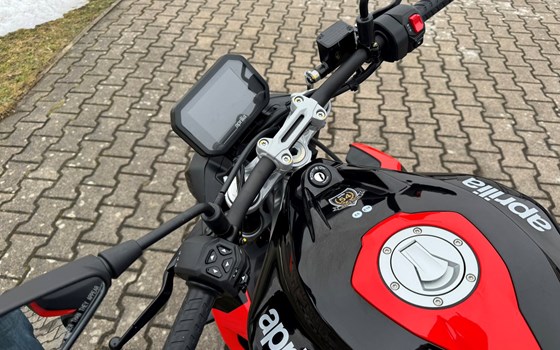 Neufahrzeug Aprilia Tuono 457 - Bild 7