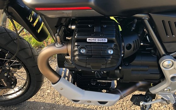 Gebrauchtmotorrad Moto Guzzi V85 TT - Bild 3