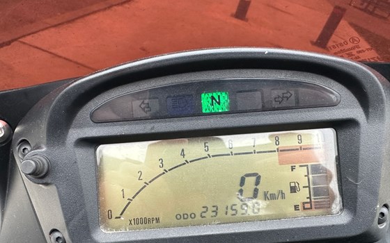 Gebrauchtmotorrad Suzuki XF 650 Freewind - Bild 3