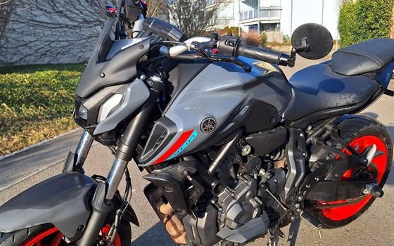 Motorrad Occasion Yamaha MT-07 - Bild 2