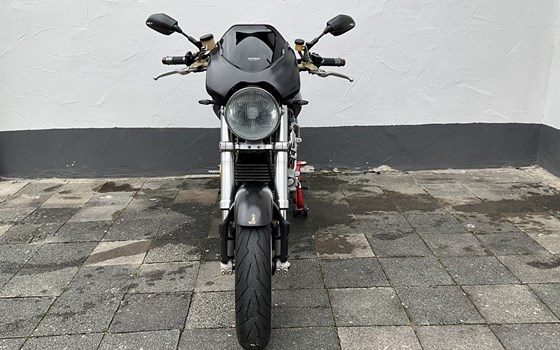 Gebrauchtmotorrad Ducati Monster 900 i.e. Dark - Bild 5
