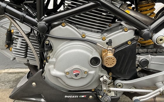 Gebrauchtmotorrad Ducati Monster 900 i.e. Dark - Bild 9