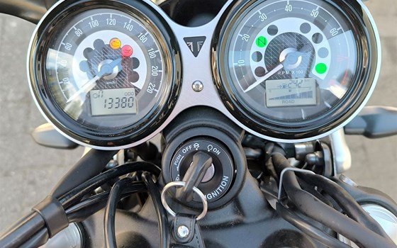 Gebrauchtmotorrad Triumph Speed Twin 1200 - Bild 10