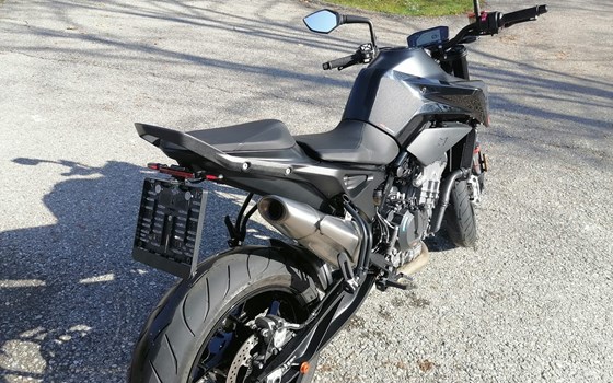 Gebrauchtmotorrad KTM 890 Duke - Bild 3