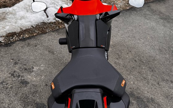 Gebrauchtmotorrad KTM 890 Duke L - Bild 10