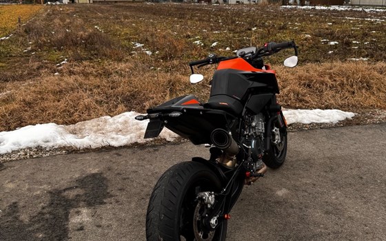 Gebrauchtmotorrad KTM 890 Duke L - Bild 9