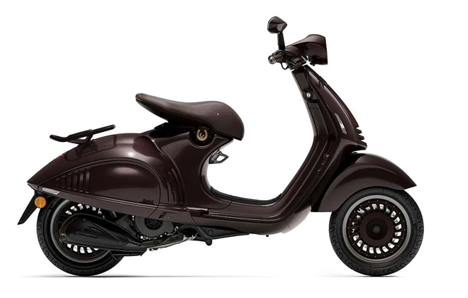 Vespa 946