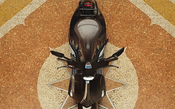 Neufahrzeug Vespa 946 Horse - Bild 4