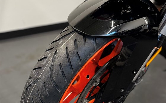 Gebrauchtmotorrad KTM 1290 Super Duke GT - Bild 3