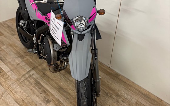 Neufahrzeug Rieju MRT 50 SM Matt Grey - Bild 3