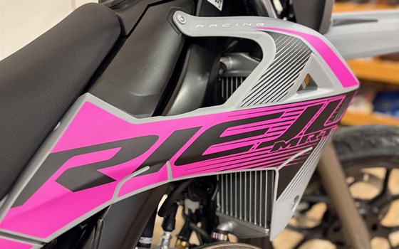 Neufahrzeug Rieju MRT 50 SM Matt Grey - Bild 4