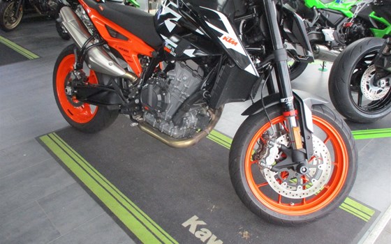 Gebrauchtmotorrad KTM 890 Duke GP - Bild 1