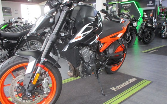 Gebrauchtmotorrad KTM 890 Duke GP - Bild 3