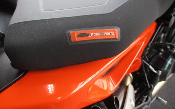 Gebrauchtmotorrad KTM 890 Duke GP - Bild 5