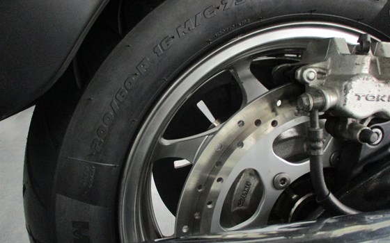 Gebrauchtmotorrad Kawasaki VN 2000 - Bild 5