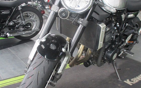 Gebrauchtmotorrad Kawasaki Z900 RS - Bild 2