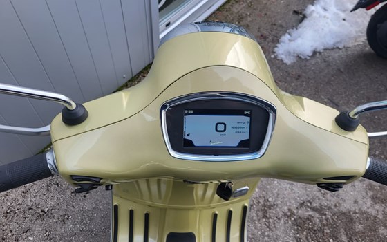Gebrauchtmotorrad Vespa GTS 125 iGET - Bild 4