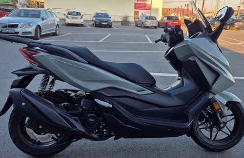 Neumotorrad Honda Forza 350