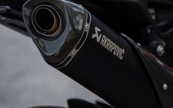 Gebrauchtmotorrad KTM 890 Duke R - Bild 2