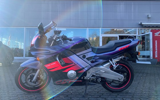 Gebrauchtmotorrad Honda CBR 600 F - Bild 2