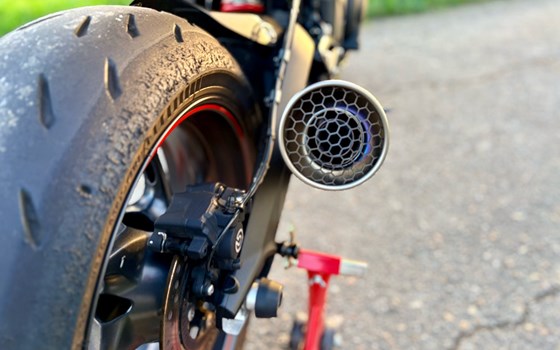 Gebrauchtmotorrad Triumph Street Triple 765 R - Bild 11