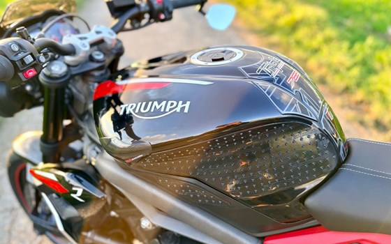 Gebrauchtmotorrad Triumph Street Triple 765 R - Bild 12