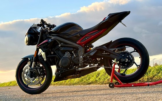 Gebrauchtmotorrad Triumph Street Triple 765 R - Bild 4
