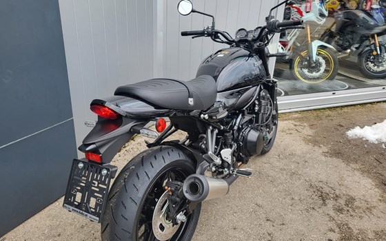 Neufahrzeug Kawasaki Z900 RS Black Ball Edition - Bild 3