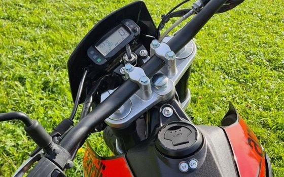 Gebrauchtmotorrad Aprilia SX 125 - Bild 2