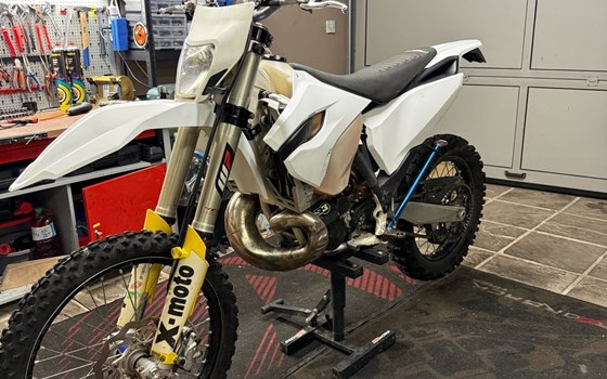 Gebrauchtmotorrad Husqvarna TE 300 - Bild 5