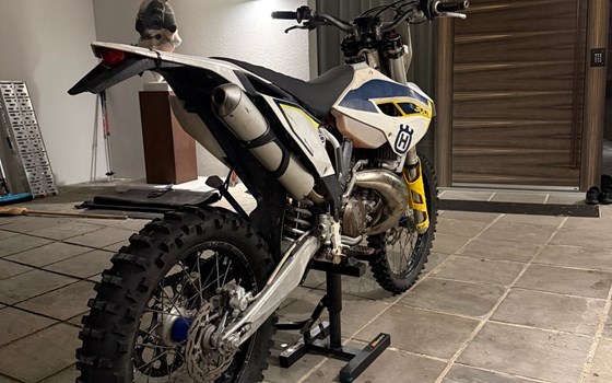 Gebrauchtmotorrad Husqvarna TE 300 - Bild 5