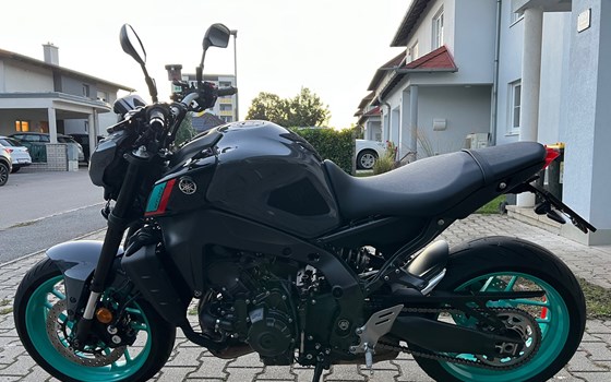 Gebrauchtmotorrad Yamaha MT-09 - Bild 3