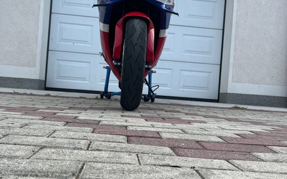 Gebrauchtmotorrad Honda CBR600RR - Bild 16