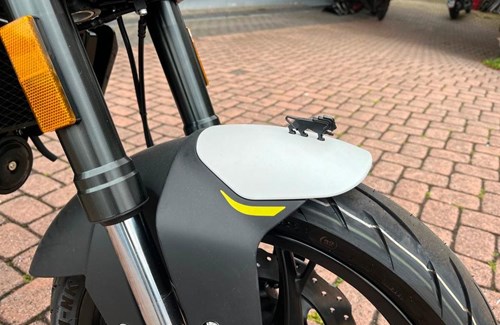 Neumotorrad Benelli Leoncino 125