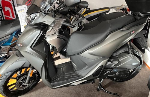 Neumotorrad Voge SR16 125i