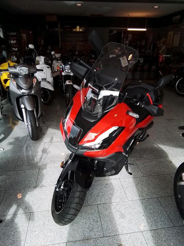 Honda ADV350