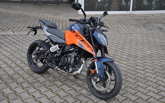 Gebrauchtmotorrad KTM 125 Duke - Bild 4