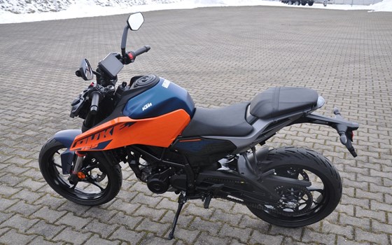 Gebrauchtmotorrad KTM 125 Duke - Bild 9