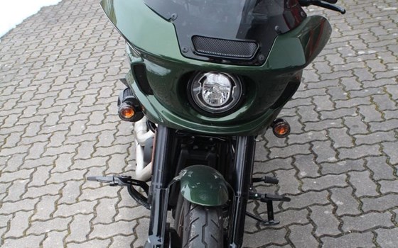 Gebrauchtmotorrad Harley-Davidson Softail Low Rider ST - Bild 3