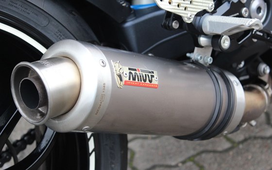 Gebrauchtmotorrad Triumph Speed Triple 1050 - Bild 12