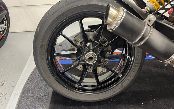 Gebrauchtmotorrad Ducati Hypermotard 939 - Bild 12