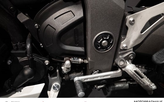 Gebrauchtmotorrad Triumph Speed Triple RS - Bild 19