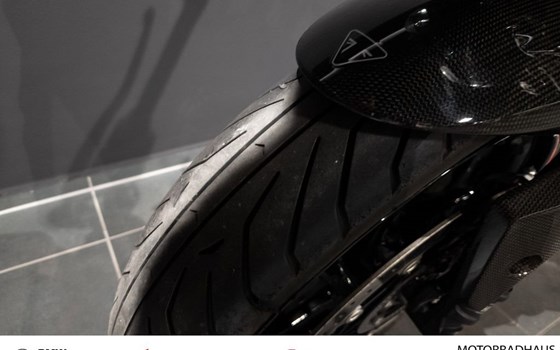 Gebrauchtmotorrad Triumph Speed Triple RS - Bild 6